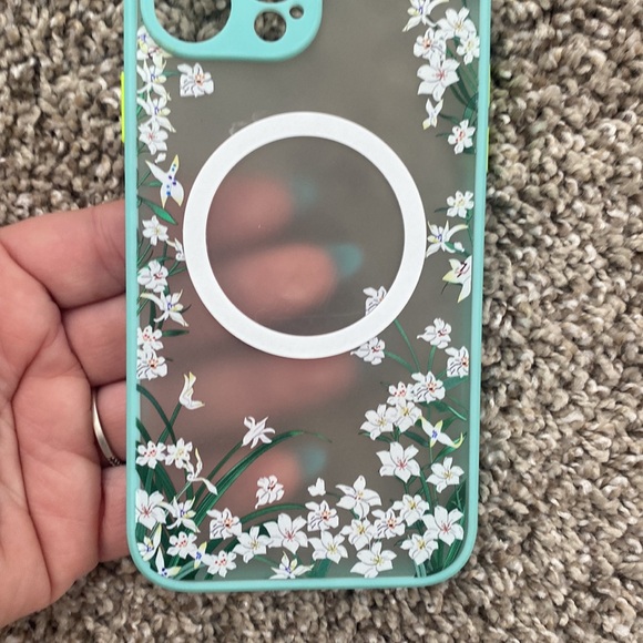 iPhone 15 plus or 15 pro max floral case with mag pack safe charging NEW - Picture 4 of 8